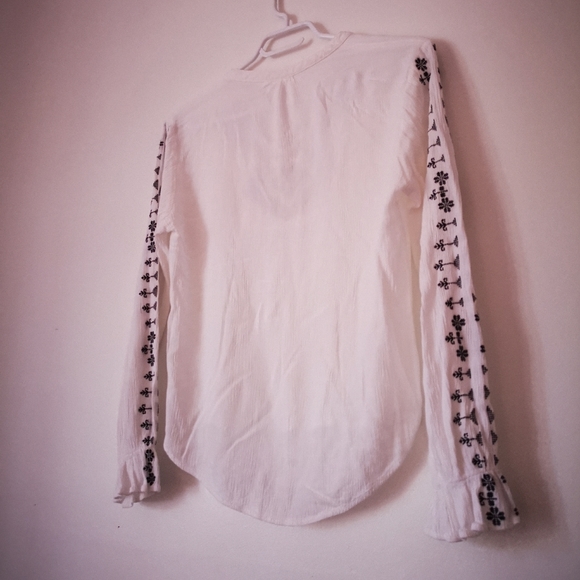 Boho embroidered white peasant blouse - Picture 5 of 6